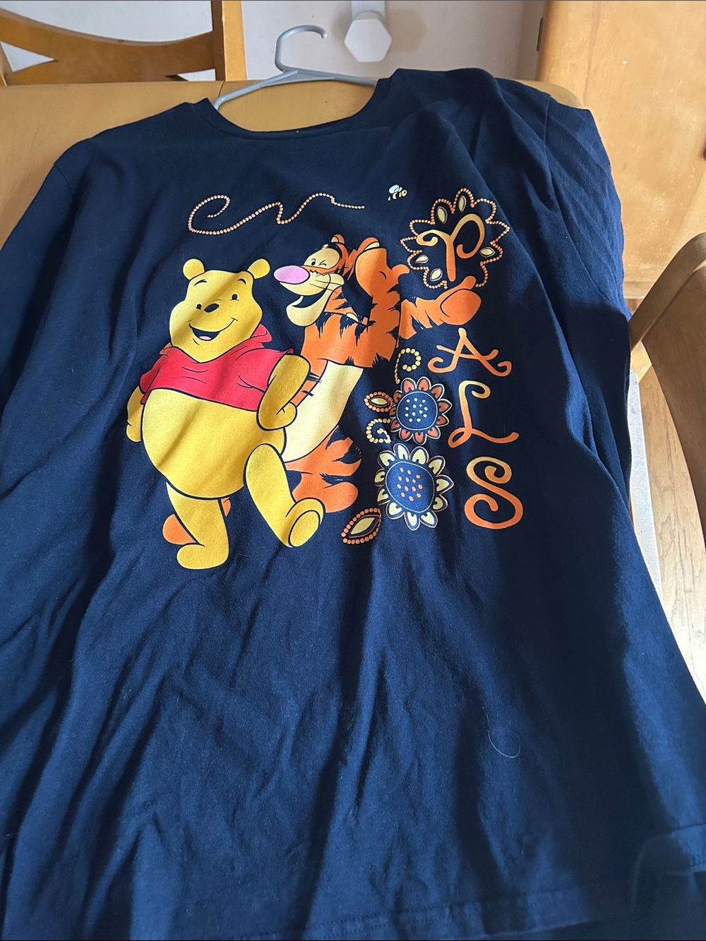 vintage Winnie the Pooh & Tigger Graphic  tshirt - Navy